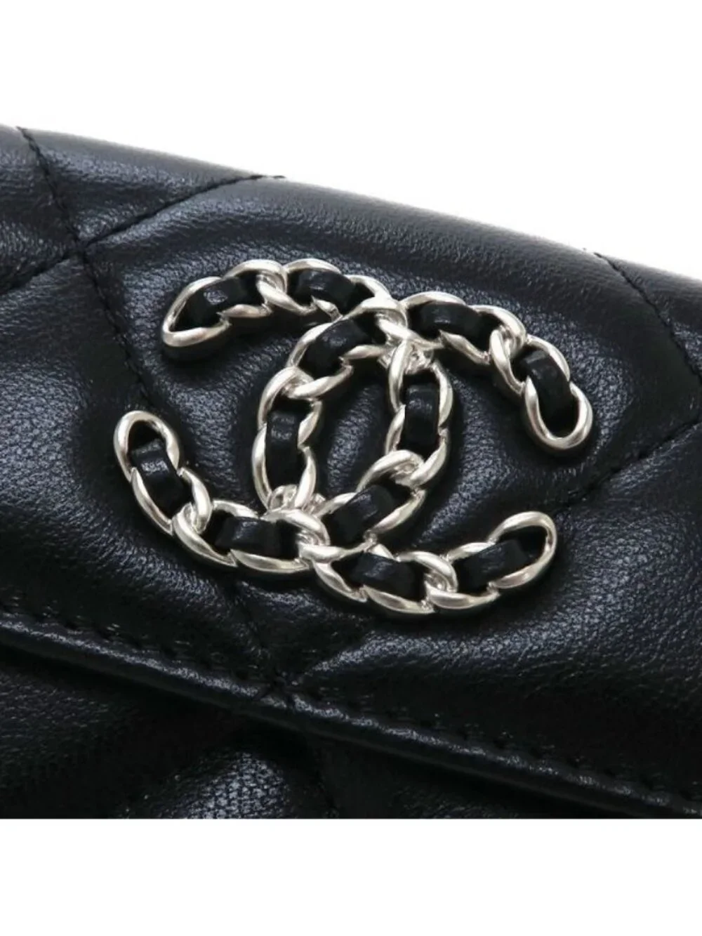 Chanel 19 Trifold Wallet